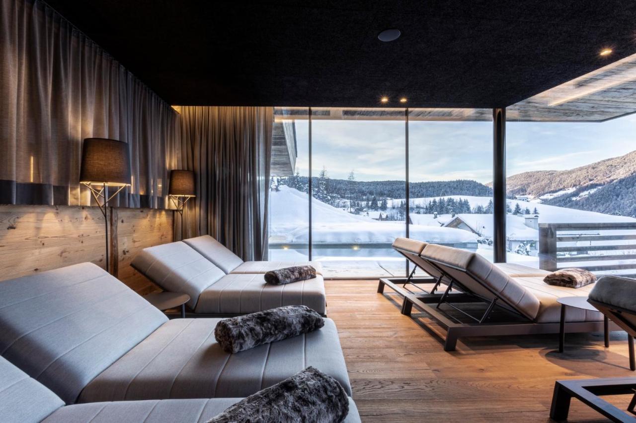 Hotel Niblea Dolomites Ortisei Exterior foto
