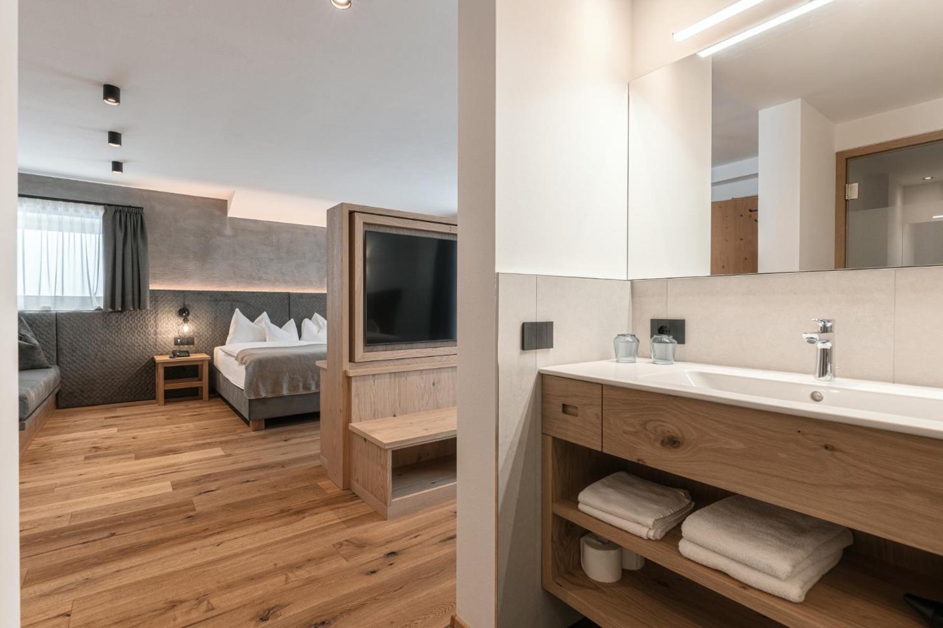 Hotel Niblea Dolomites Ortisei Exterior foto